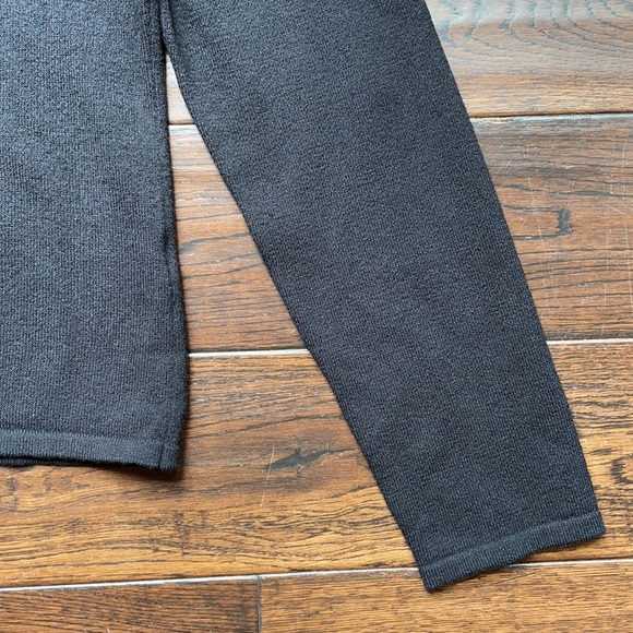 Pink Poodle black rose floral necklace lightweight - Picture 6 of 9